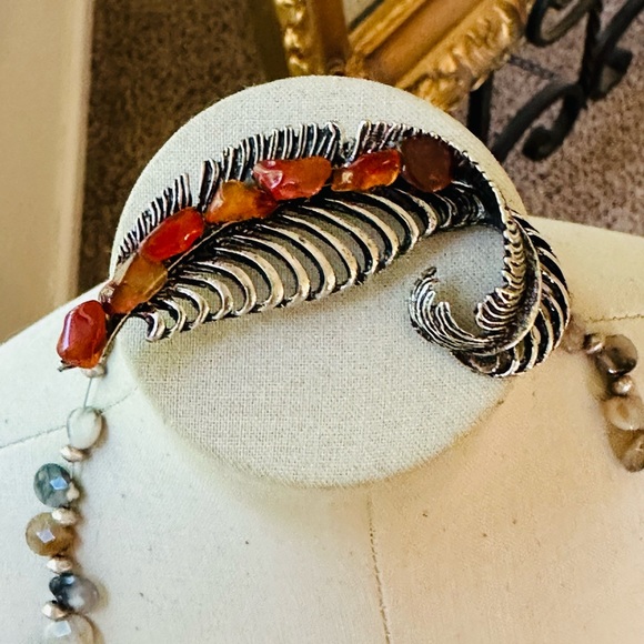Vintage Natural Stone Necklace & Feather brooch - Picture 14 of 17